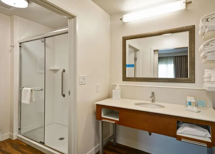 Hampton & Charleston Airport Hotel North Charleston