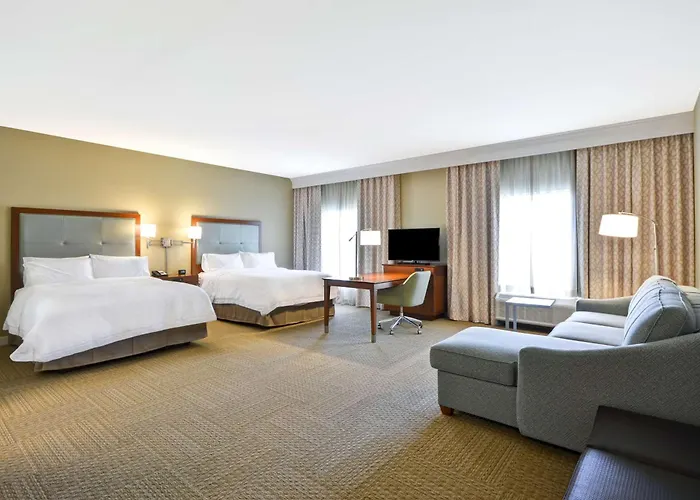 Hampton & Charleston Airport Hotel
